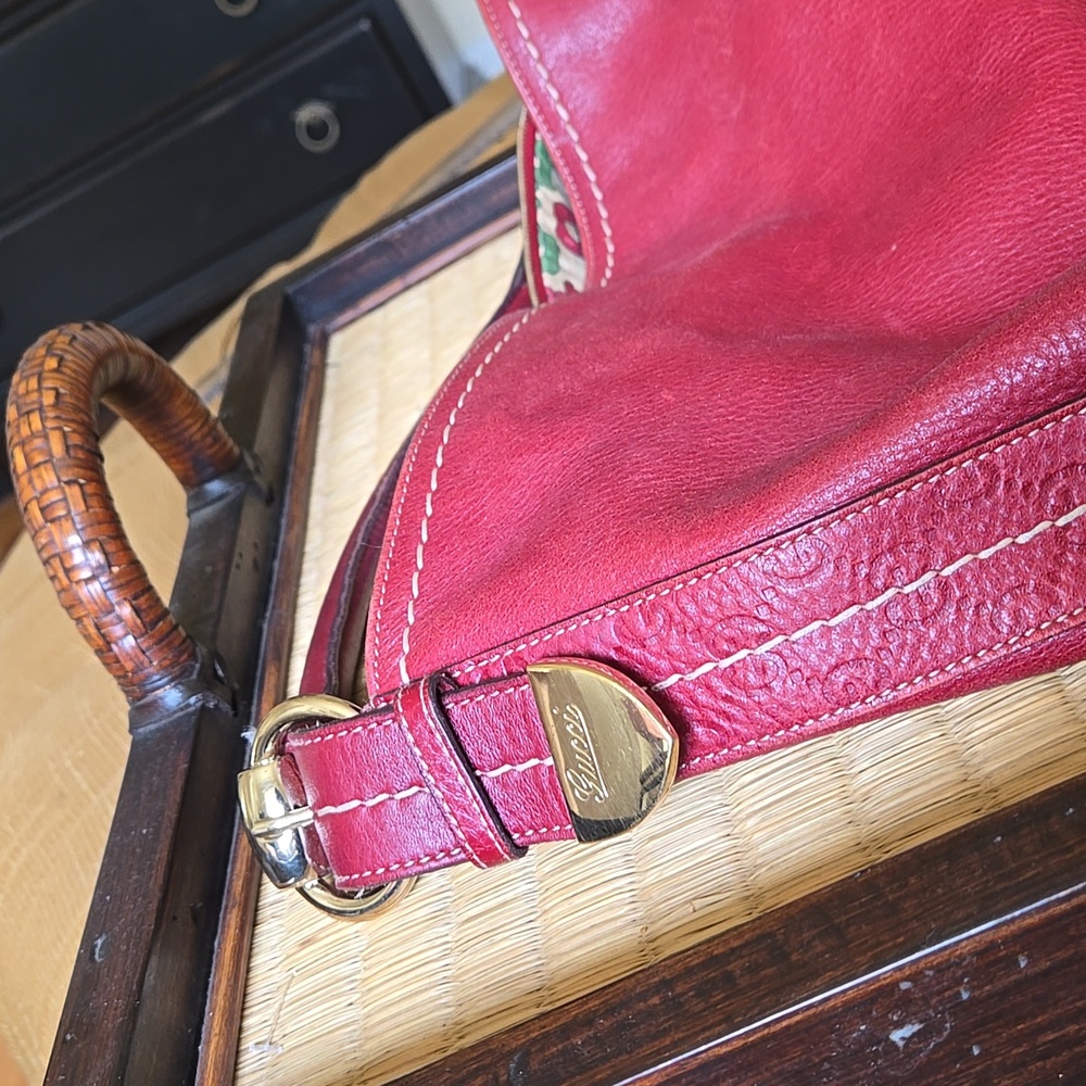 GUCCI  Red Leather Women's Hobo Style Bag (Authentic) - Picture 7 of 10